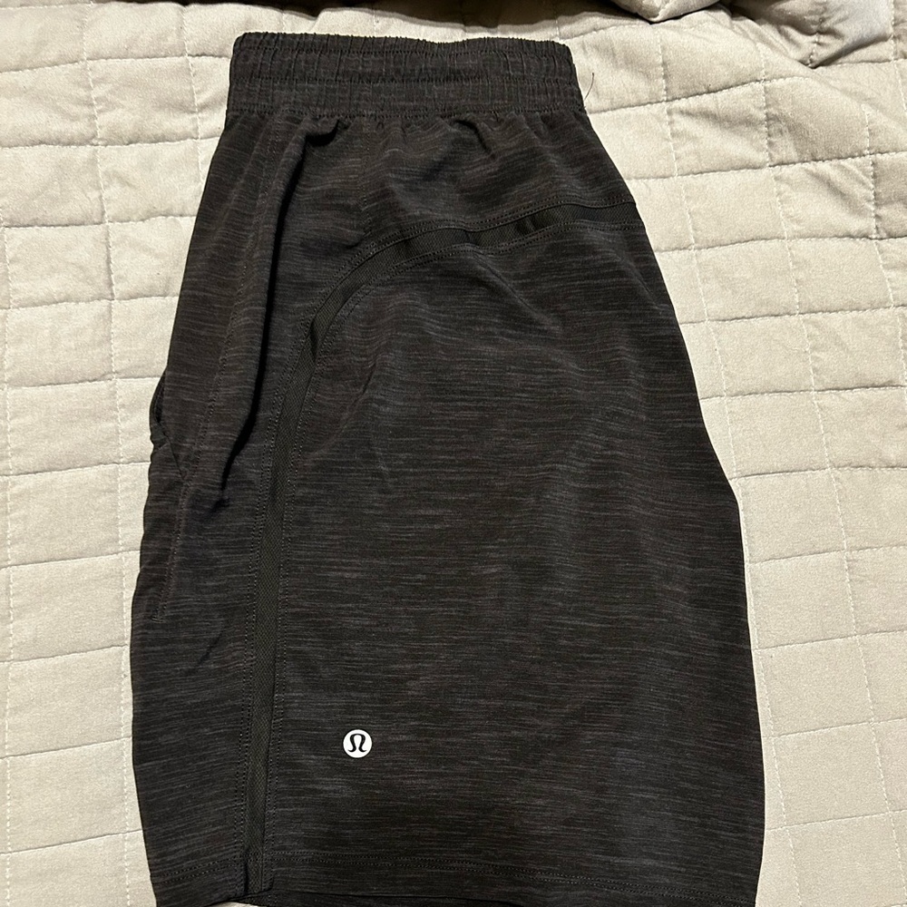 Lululemon pace break liner less short.